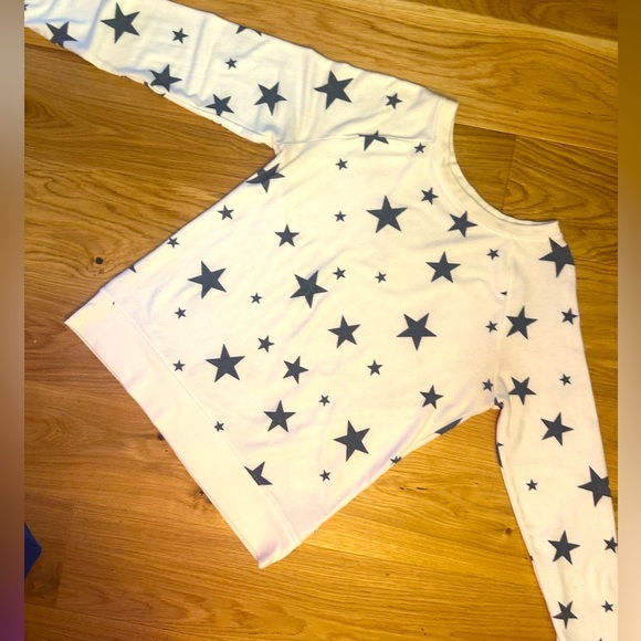Star Sweater - Picture 2 of 4